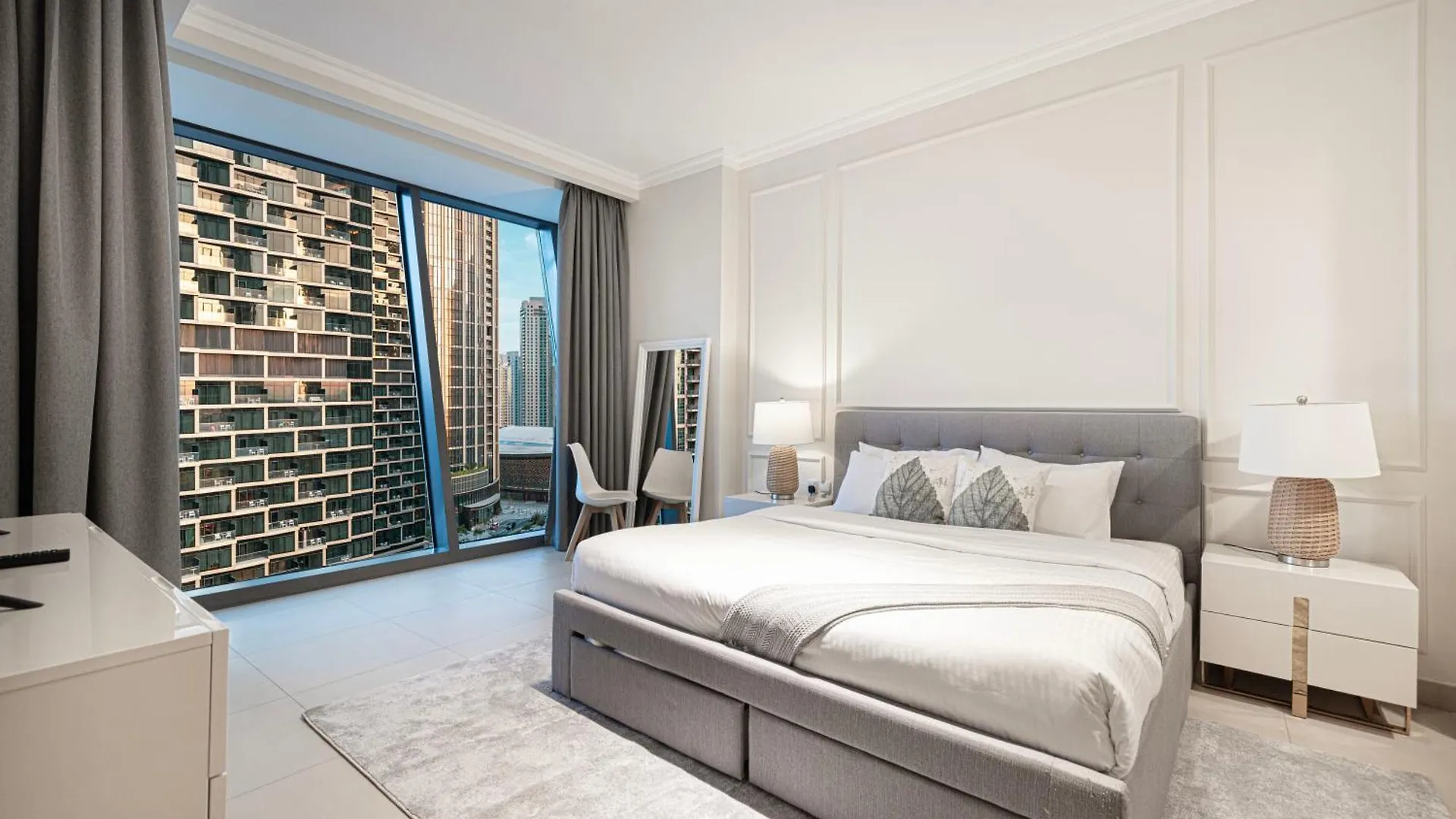 Stylish 1Br Burj Khalifa View Apartment Dubai