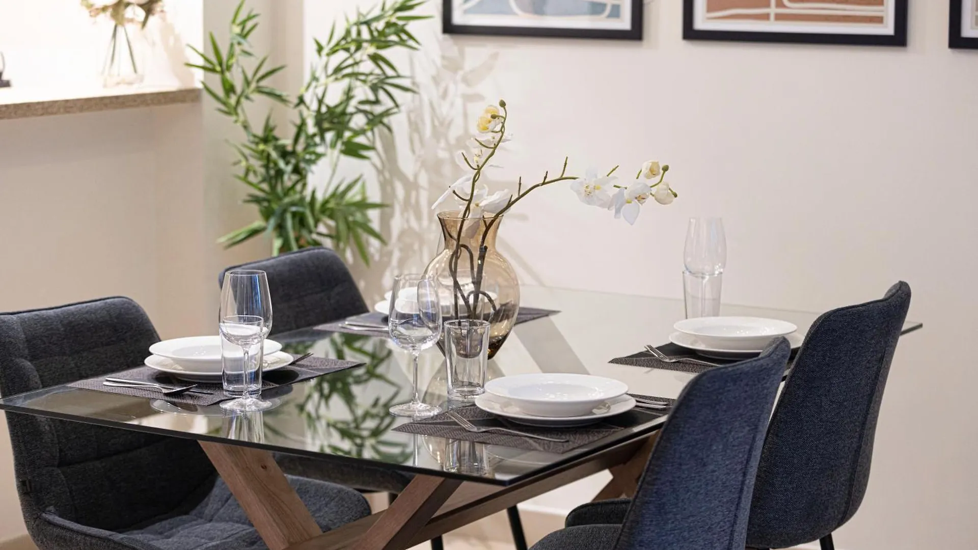 Stylish 1Br Burj Khalifa View Apartment Dubai United Arab Emirates