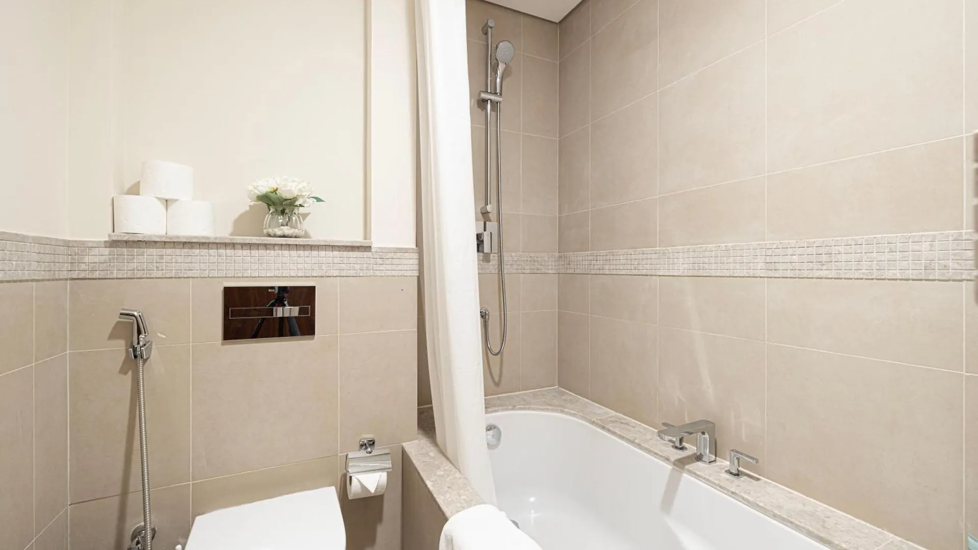Stylish 1Br Burj Khalifa View Apartment Dubai
