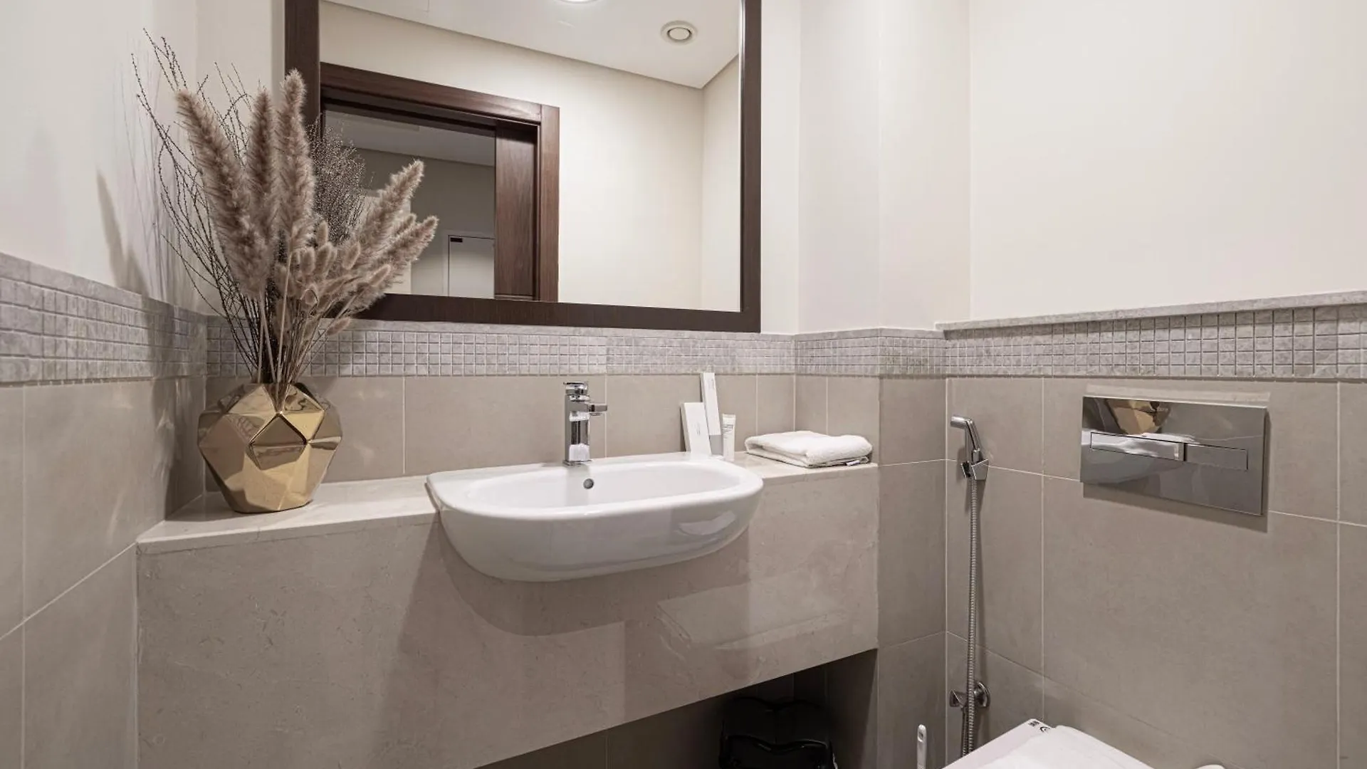Stylish 1Br Burj Khalifa View Apartment Dubai
