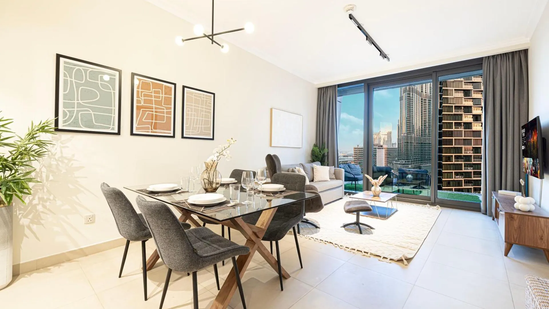 Stylish 1Br Burj Khalifa View Apartment Dubai