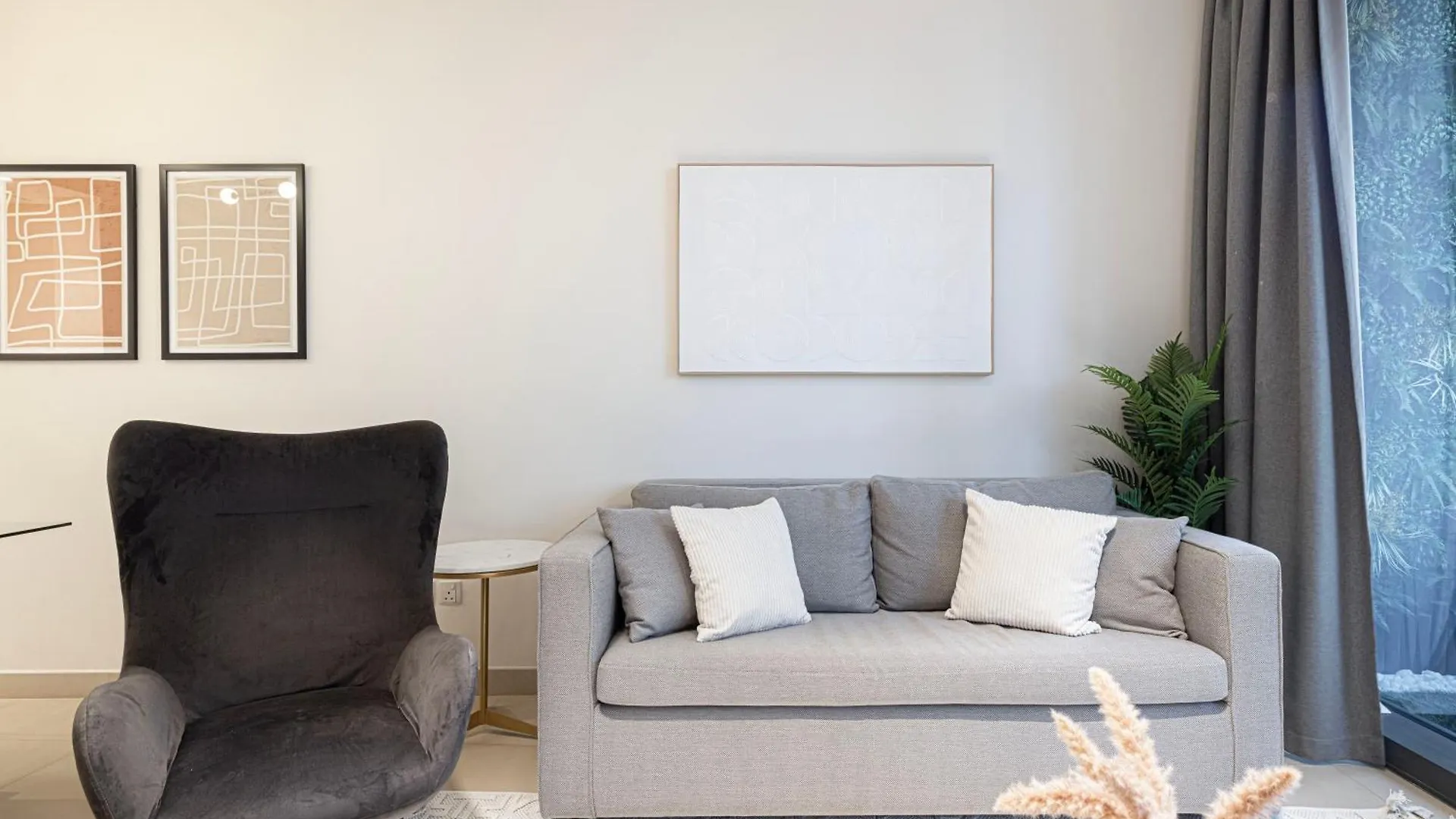 Stylish 1Br Burj Khalifa View Apartment Dubai